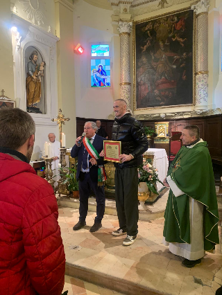 Montelparo emoziona Polonara, cittadinanza onoraria per il campione di basket: "Qui ho tanti bei ricordi"